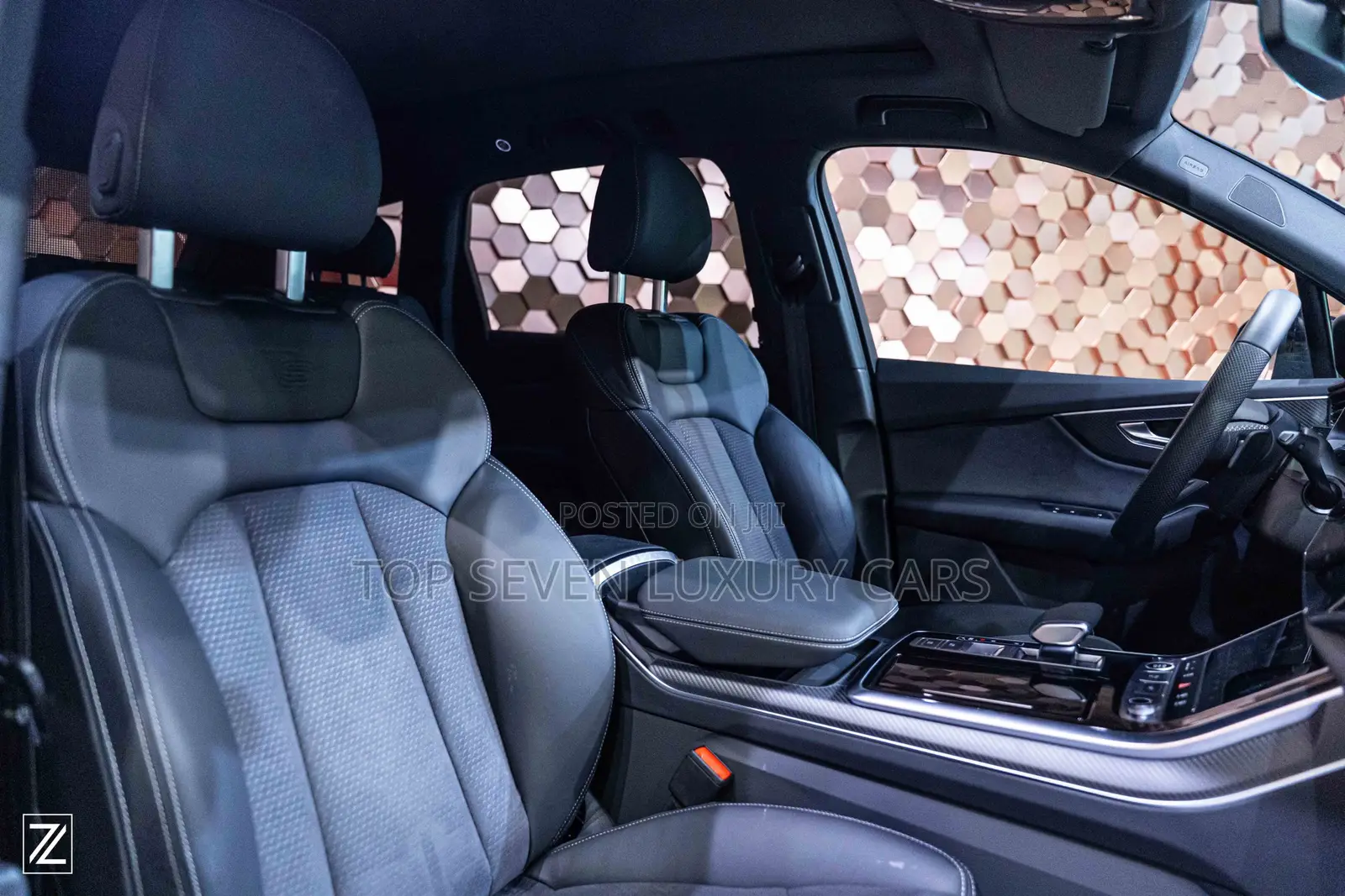 AUDI Q7 S LINE