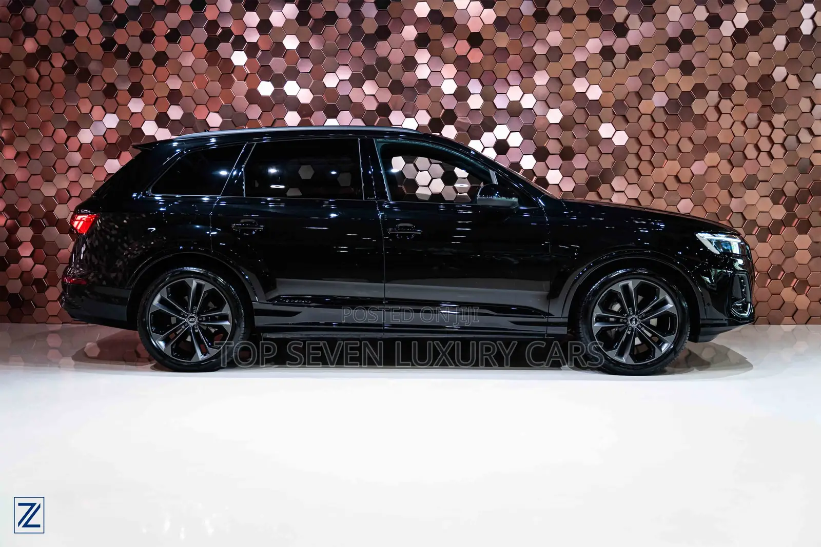 AUDI Q7 S LINE