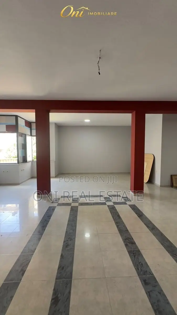 Office to rent Center (Tirana - city)