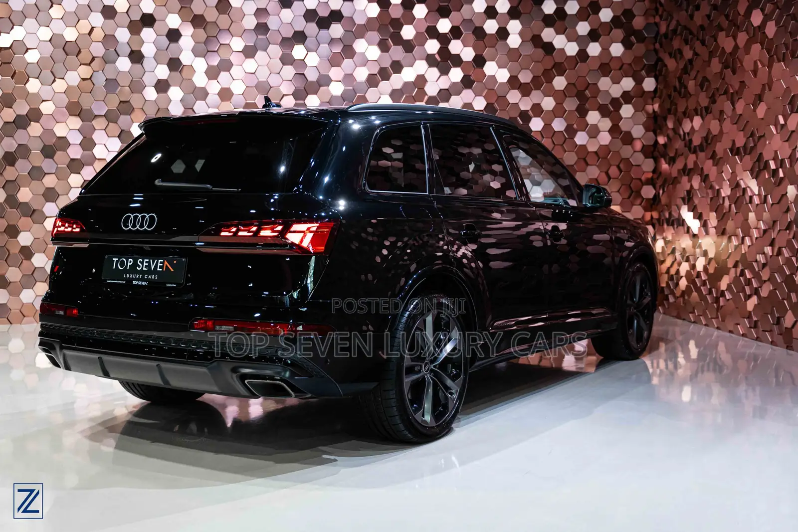 AUDI Q7 S LINE
