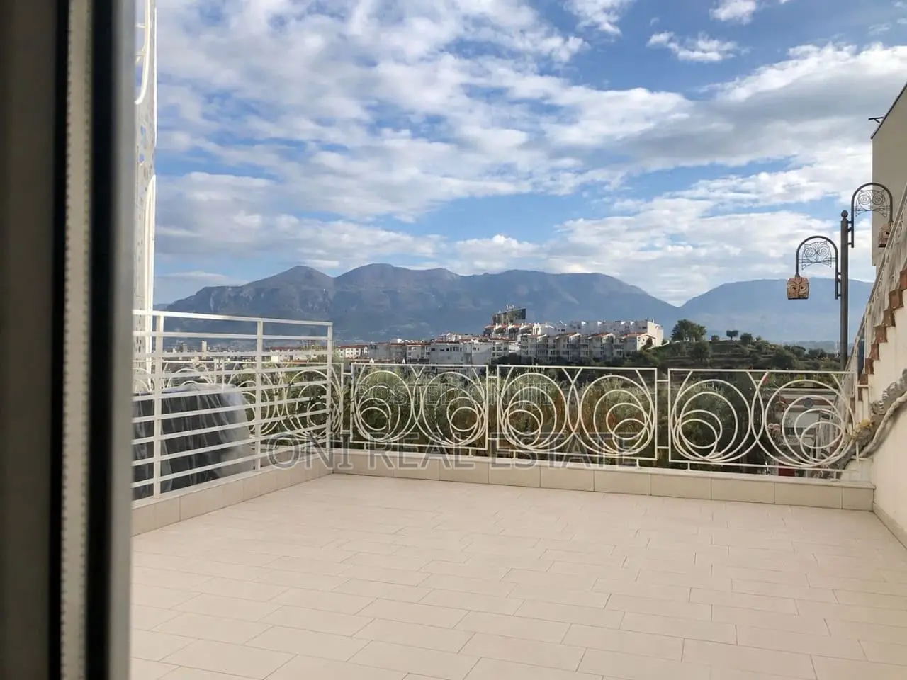 Apartment to rent Kodra e Diellit (Tirana - city)