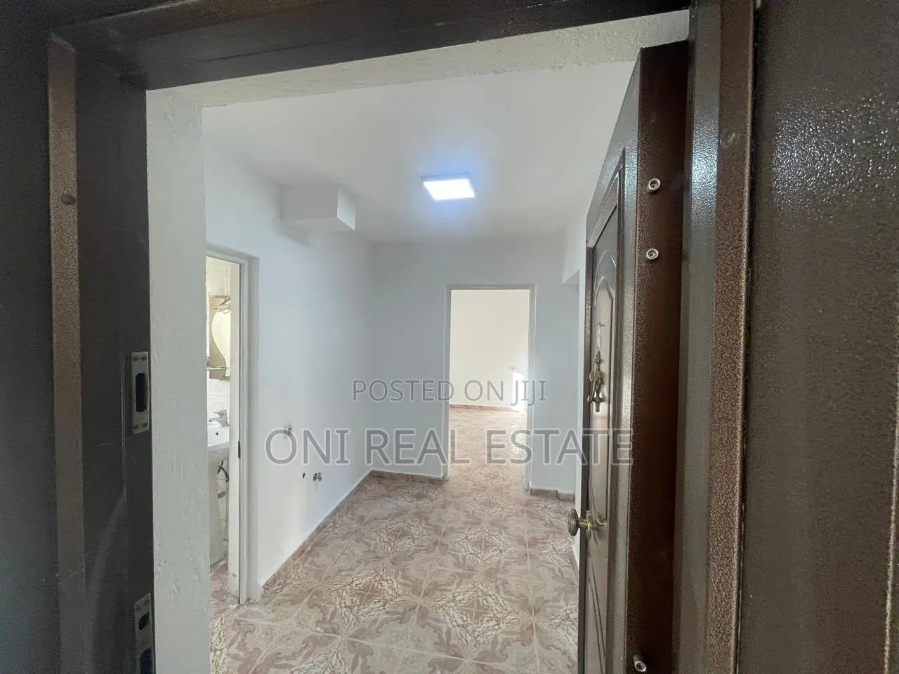 Apartment to rent Diber Str. - Medrese - 4 Martyrs Str. (Tirana - city
