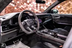 AUDI RSQ8