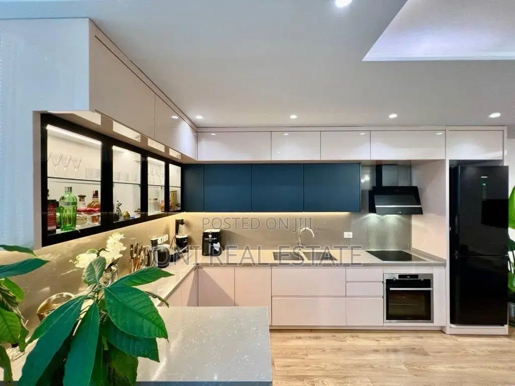 Apartment for sale Komuna e Parisit - Kristal Center (Tirana - city)