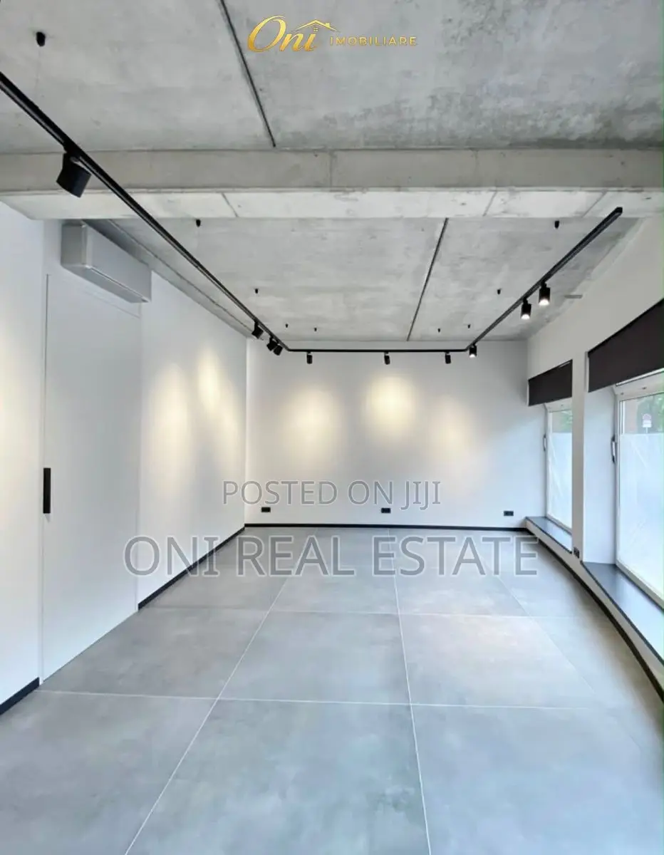 Store to rent Center (Tirana - city)