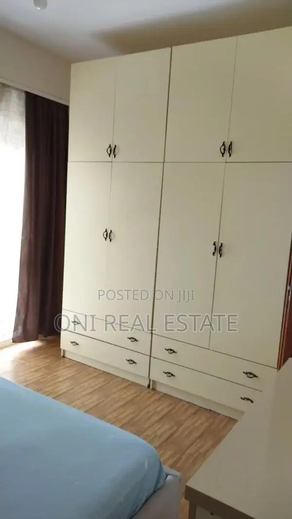 Apartment to rent Komuna e Parisit - Kristal Center (Tirana - city)