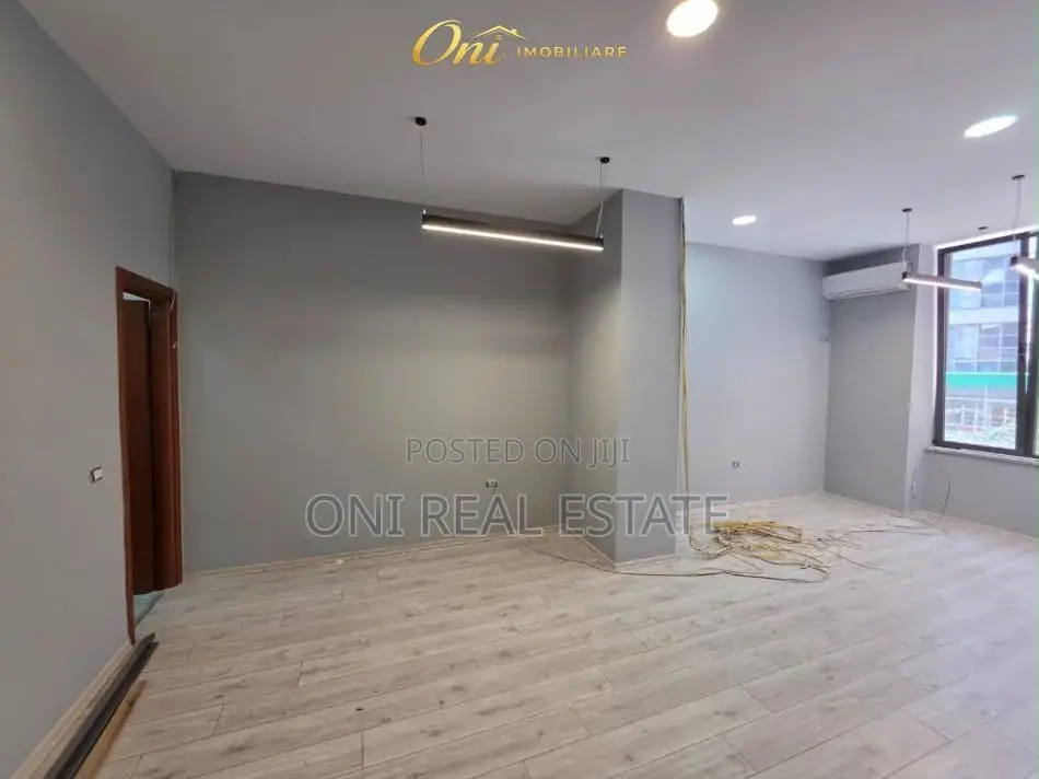 Office to rent Zogu i Zi (Tirana - city)