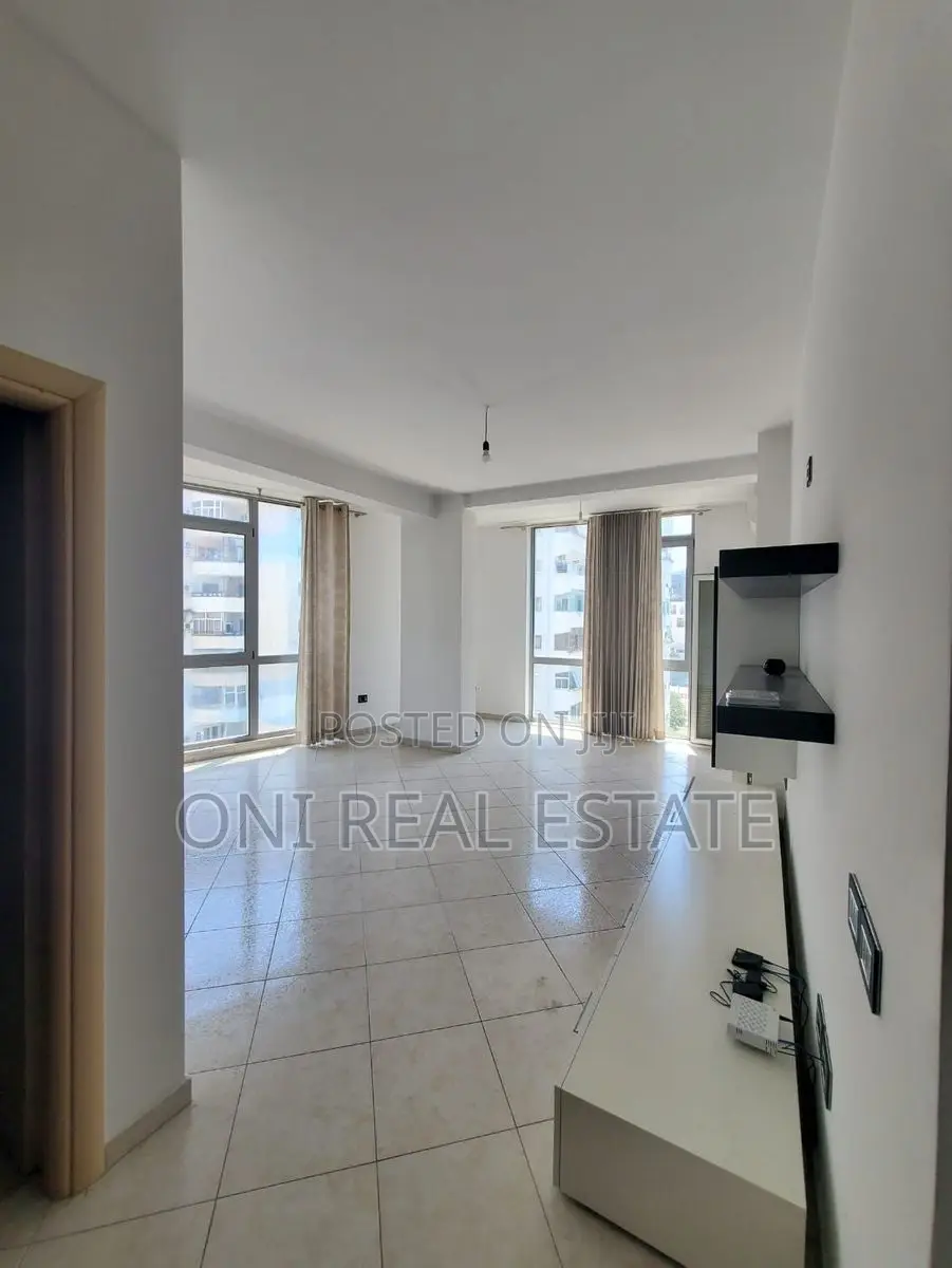 Office to rent Komuna e Parisit - Kristal Center (Tirana - city)