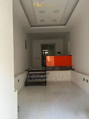 Store to rent Myslym Shyri Str. (Tirana - city)