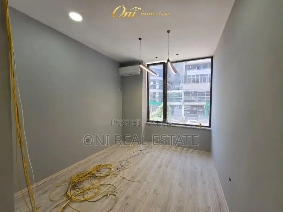 Office to rent Zogu i Zi (Tirana - city)