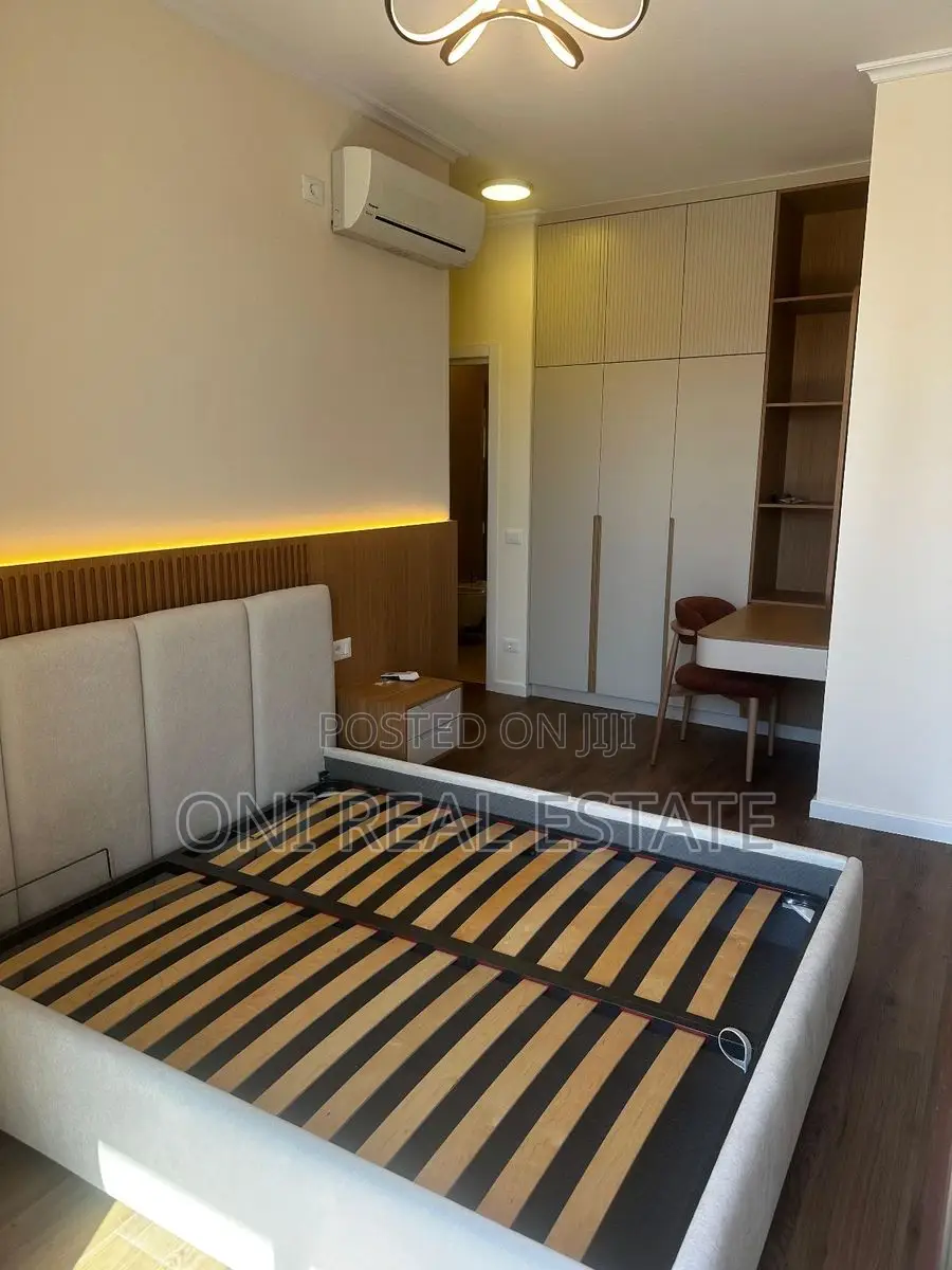 Apartment to rent Komuna e Parisit - Kristal Center (Tirana - city)
