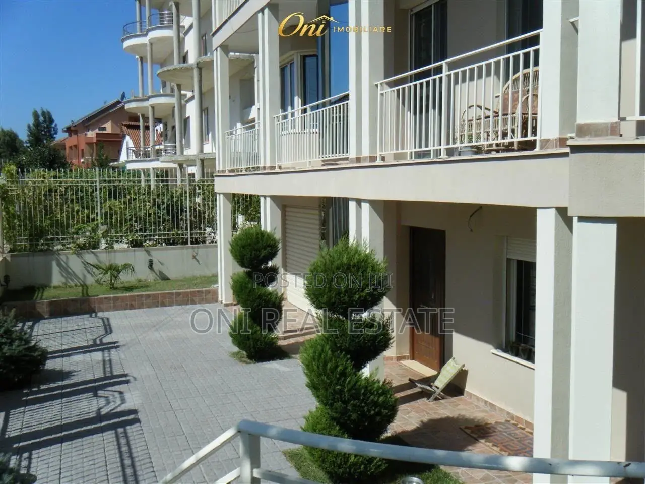 Villa for sale Elbasan Str. - Lake Park (Tirana - city)