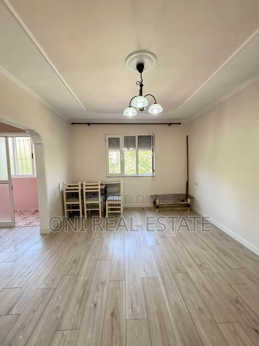 Apartment for sale Pallati me Shingjeta - Irfan Tomini Str. (Tirana - 
