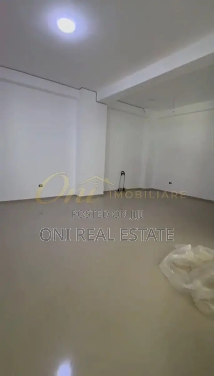 Store for sale Yzberisht (Tirana - city)