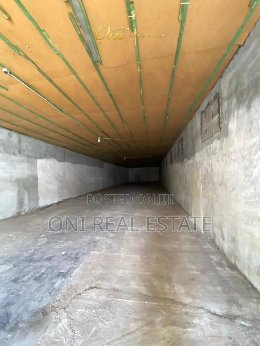 Warehouse to rent Mjull - Bathore (Tirana - city)