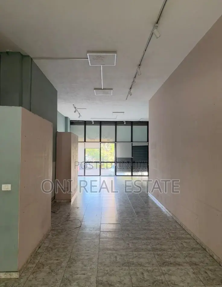 Office to rent Tirana - city