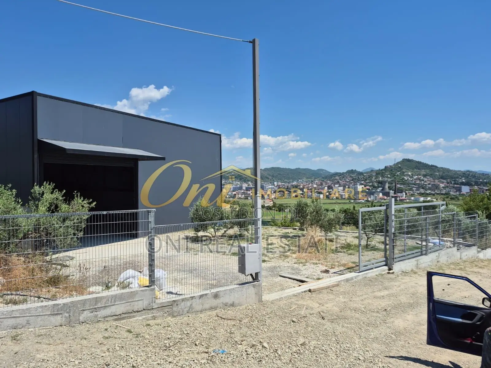 Business building to rent Yzberisht (Tirana - city)