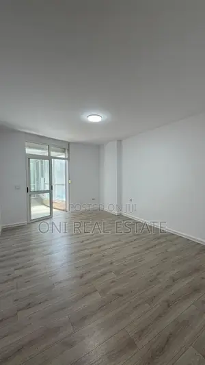 Store to rent Myslym Shyri Str. (Tirana - city)