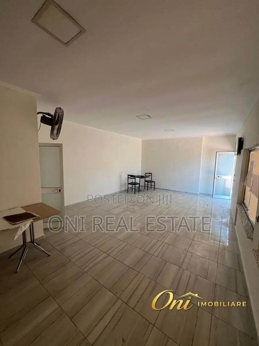 Store to rent Selita (Tirana - city)