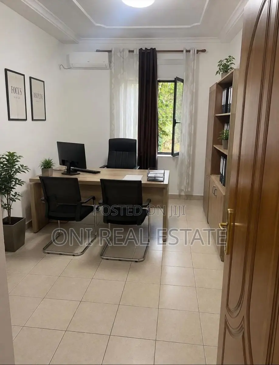 Office to rent Center (Tirana - city)