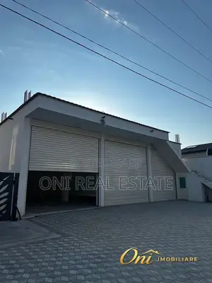 Business building to rent Center (Kamza City)