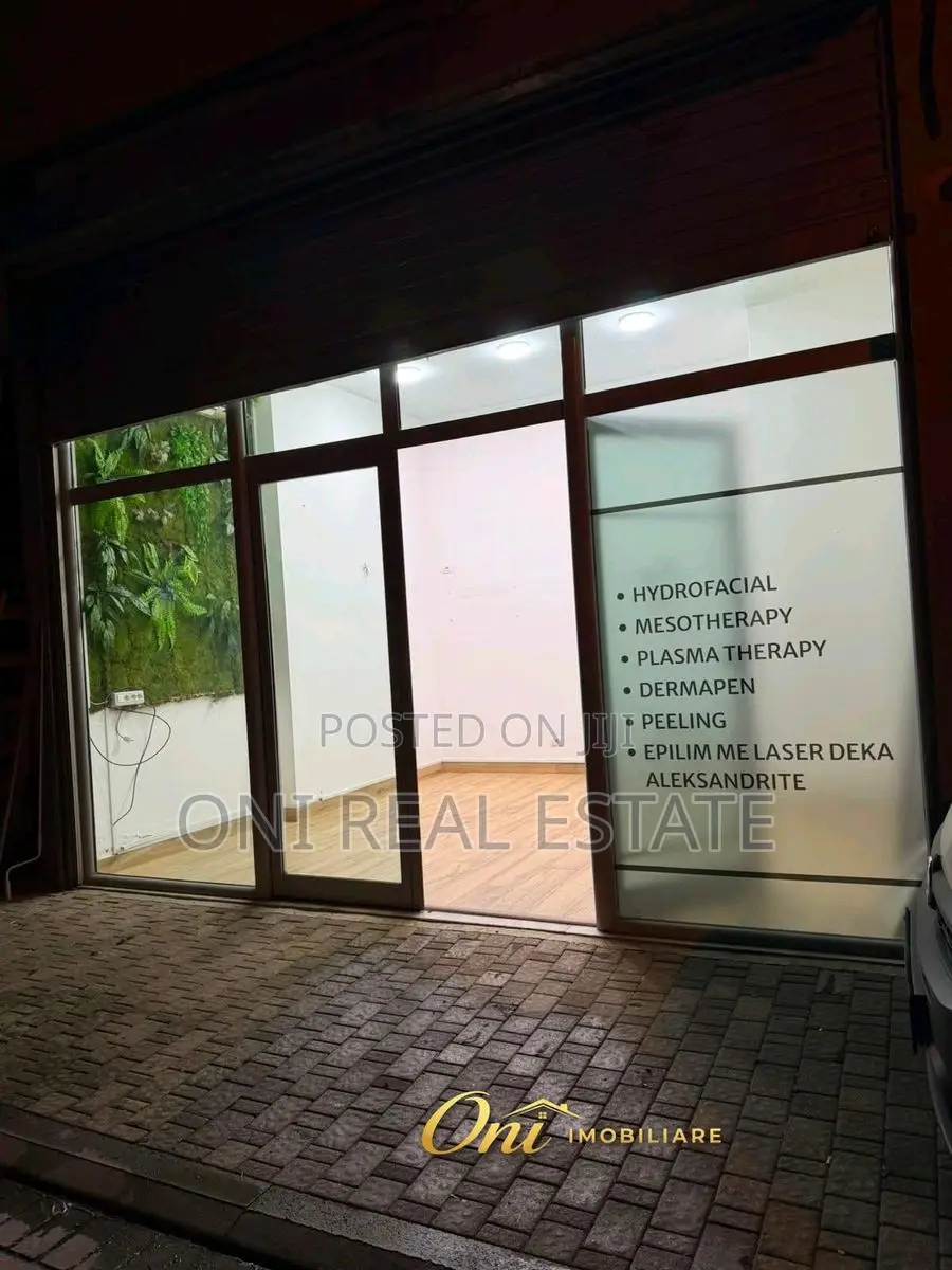 Store to rent Train Station - New Boulevard - Brrake (Tirana - city)