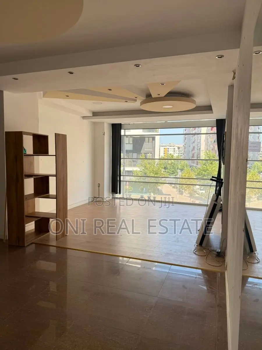 Store to rent Astiri - Unaza e Re (Tirana - city)