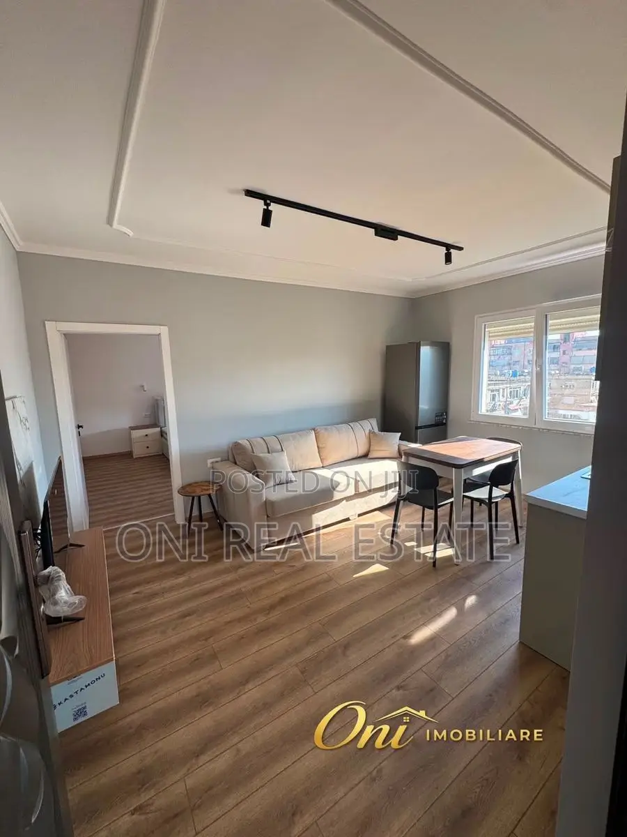 Apartment to rent Pallati me Shingjeta - Irfan Tomini Str. (Tirana - c