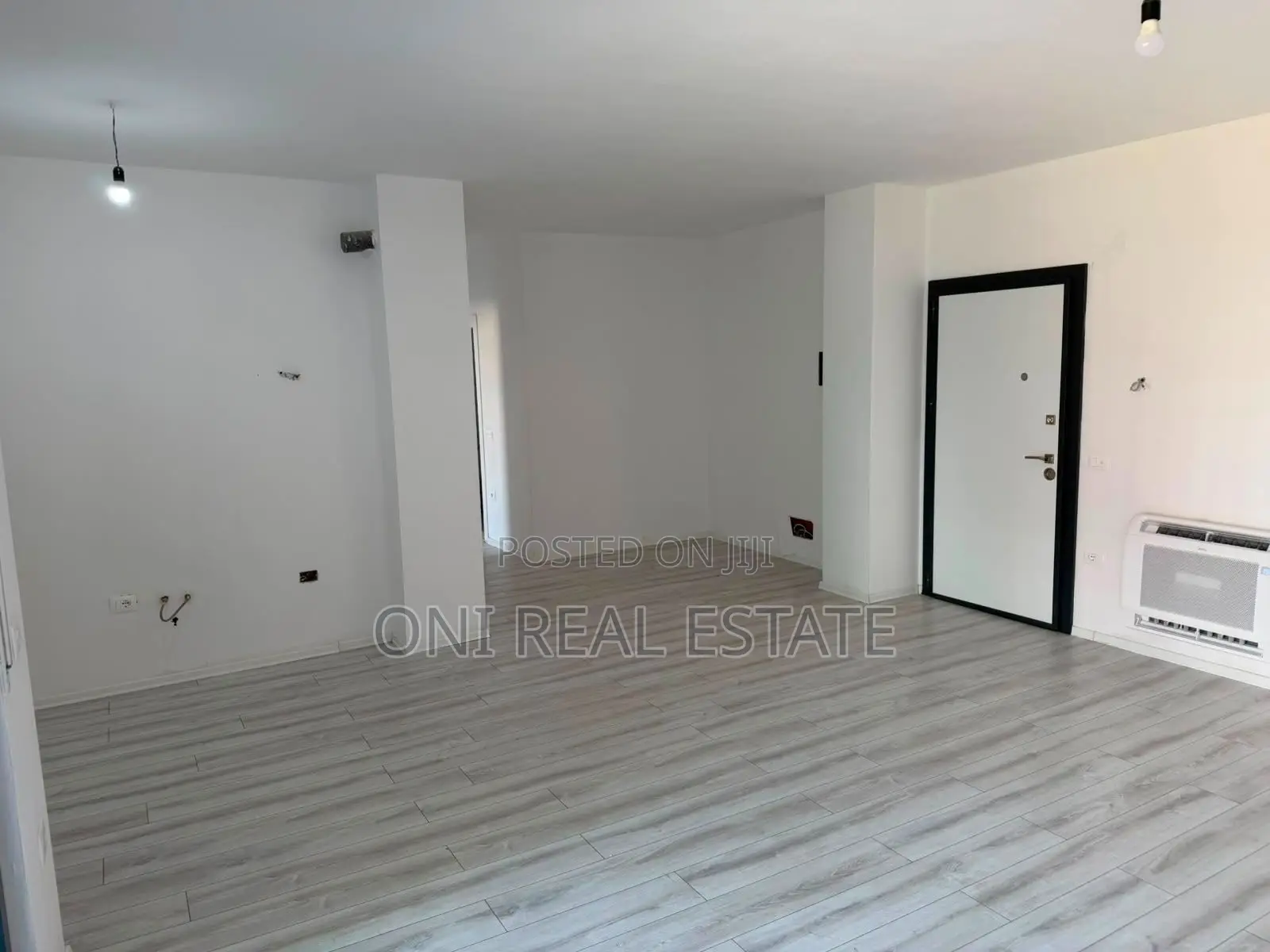 Office to rent Train Station - New Boulevard - Brrake (Tirana - city)