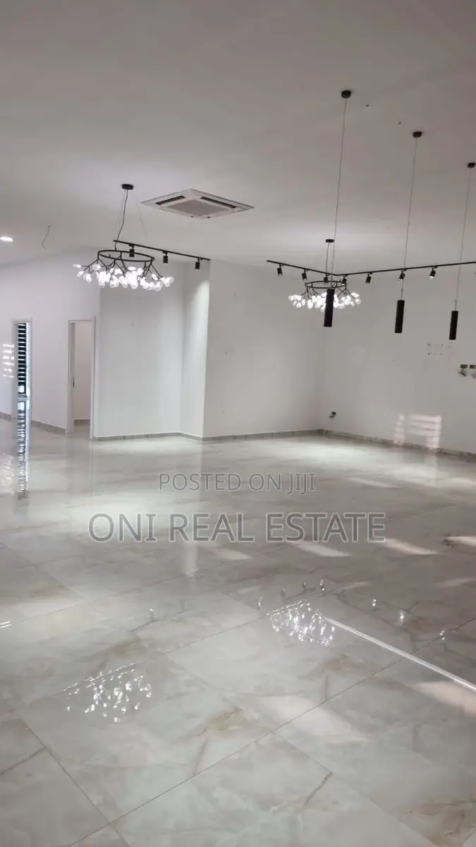 Office to rent Diber Str. - Medrese - 4 Martyrs Str. (Tirana - city)