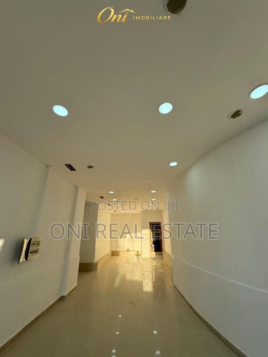 Store to rent Kodra e Diellit (Tirana - city)