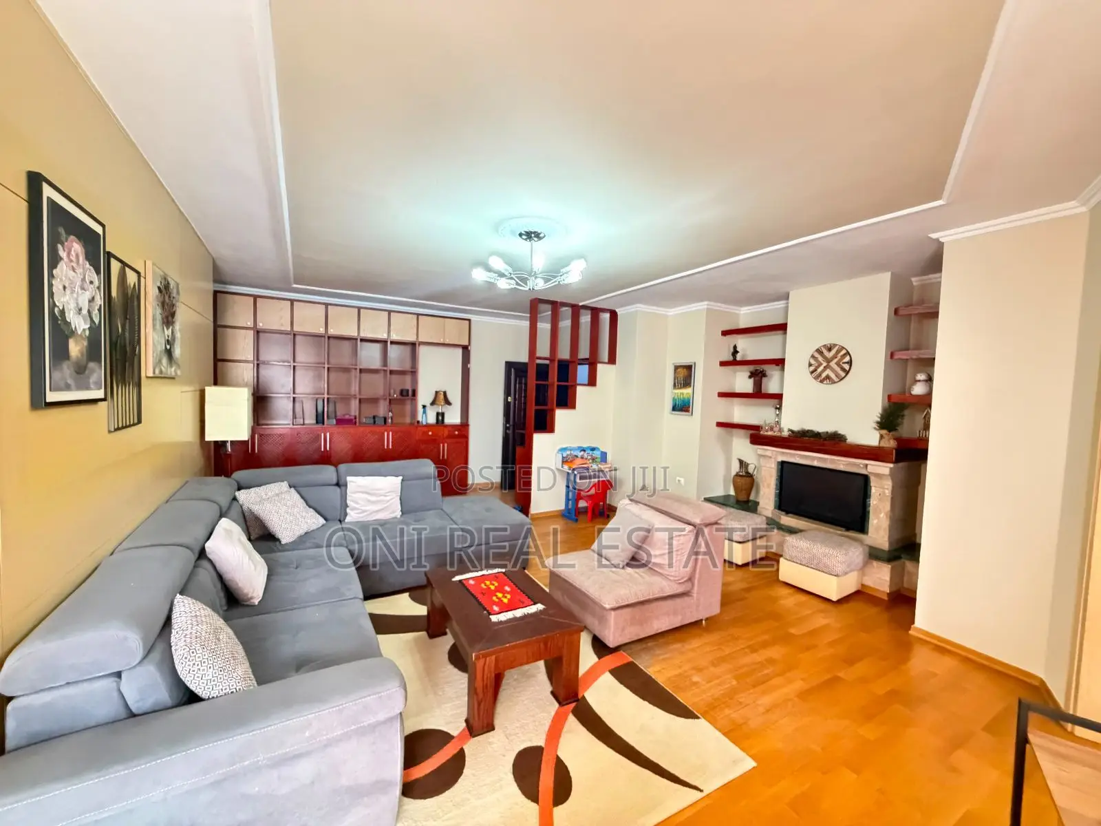 Apartment to rent Center (Tirana - city)
