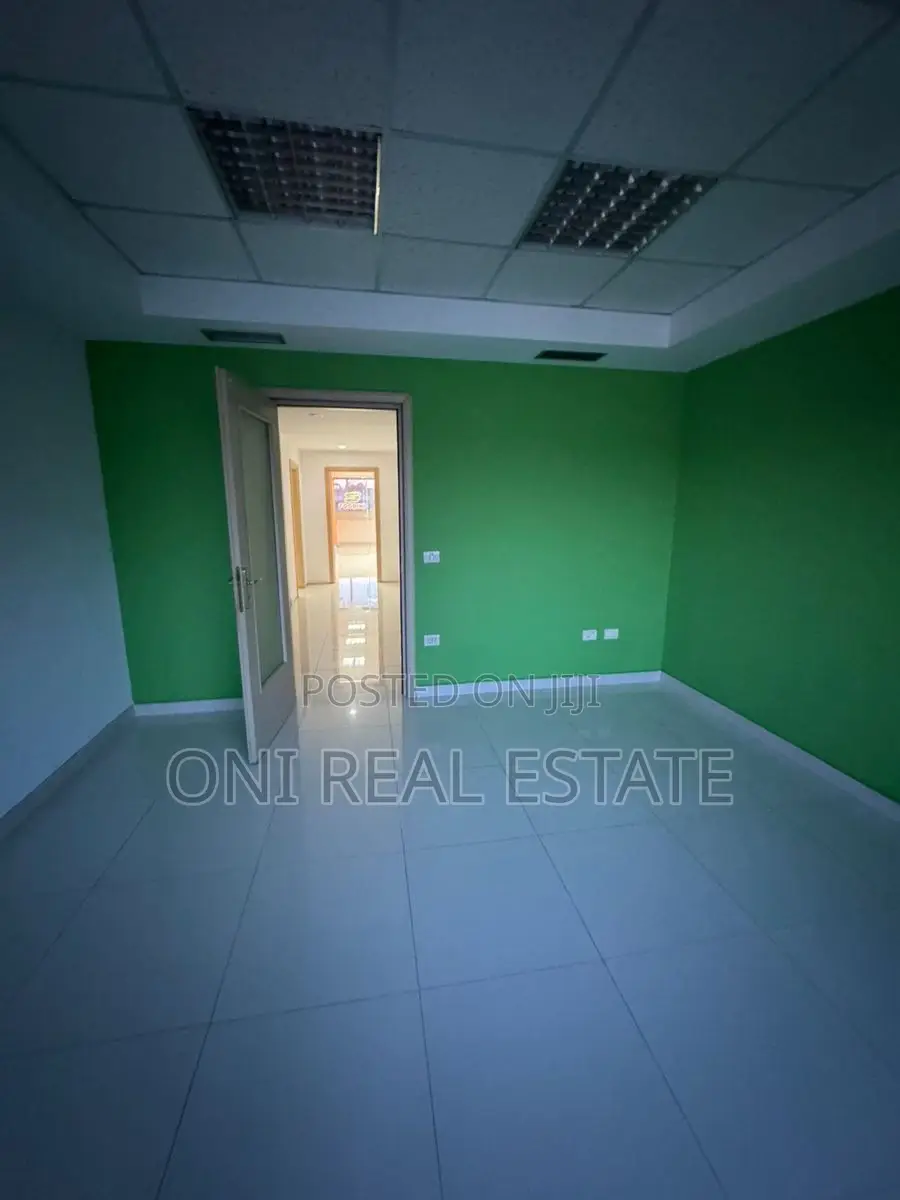 Office to rent Libri Universitar (Tirana - city)