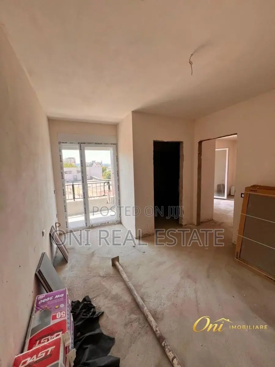 Apartment for sale Elbasan Str. - Lake Park (Tirana - city)