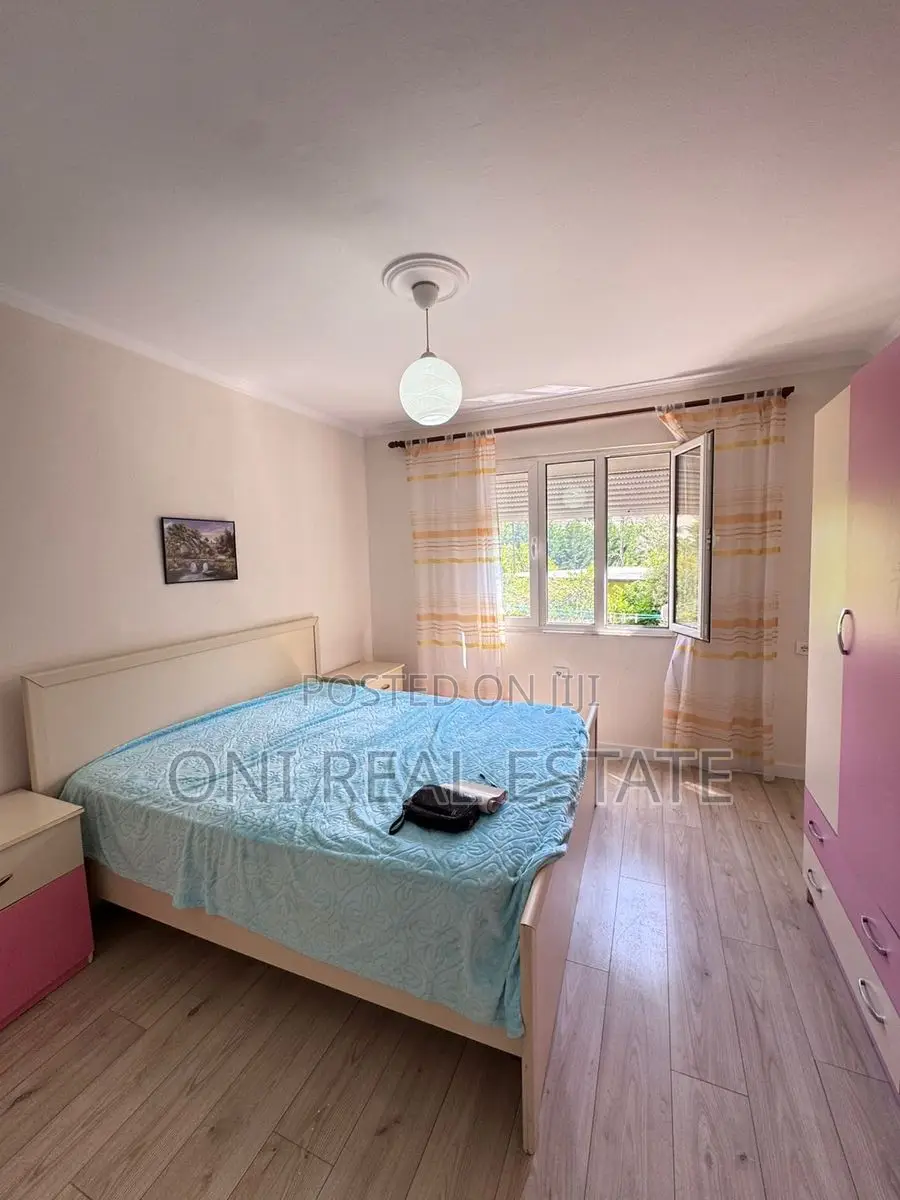 Apartment for sale Pallati me Shingjeta - Irfan Tomini Str. (Tirana - 