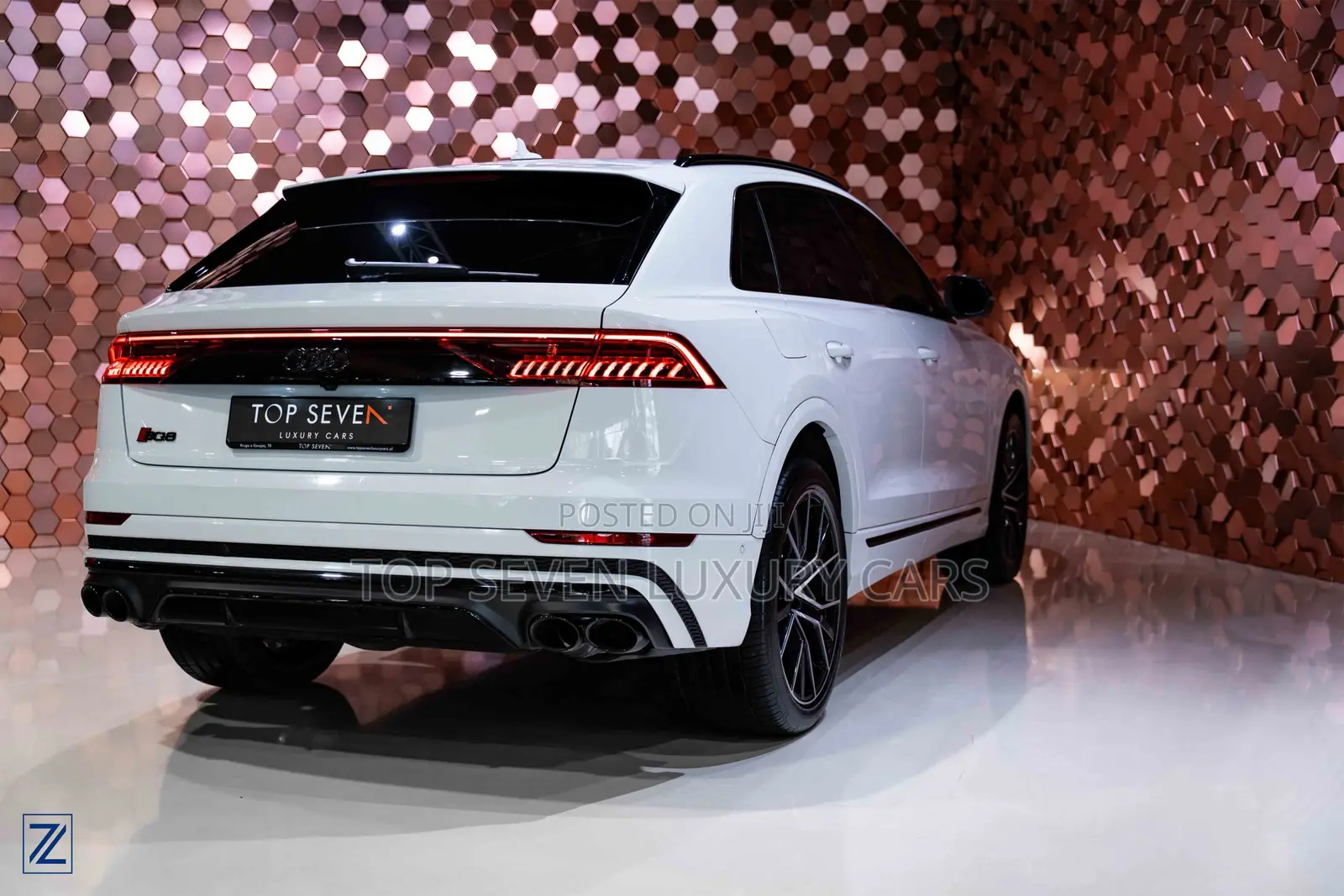 AUDI SQ8