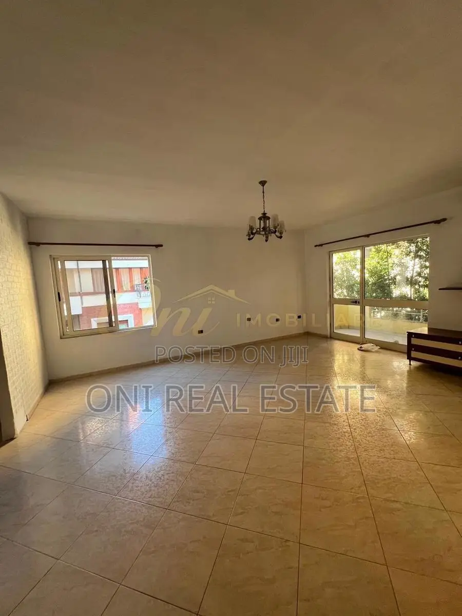 Office to rent Komuna e Parisit - Kristal Center (Tirana - city)
