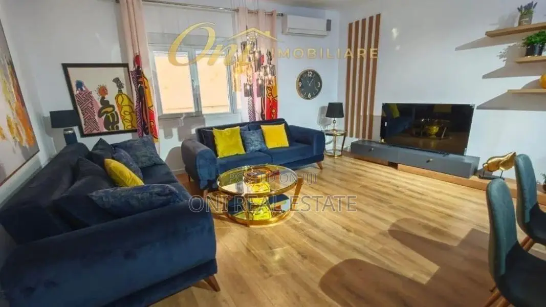 Apartment to rent Komuna e Parisit - Kristal Center (Tirana - city)