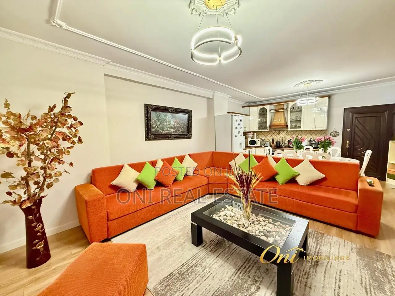 Apartment to rent Komuna e Parisit - Kristal Center (Tirana - city)