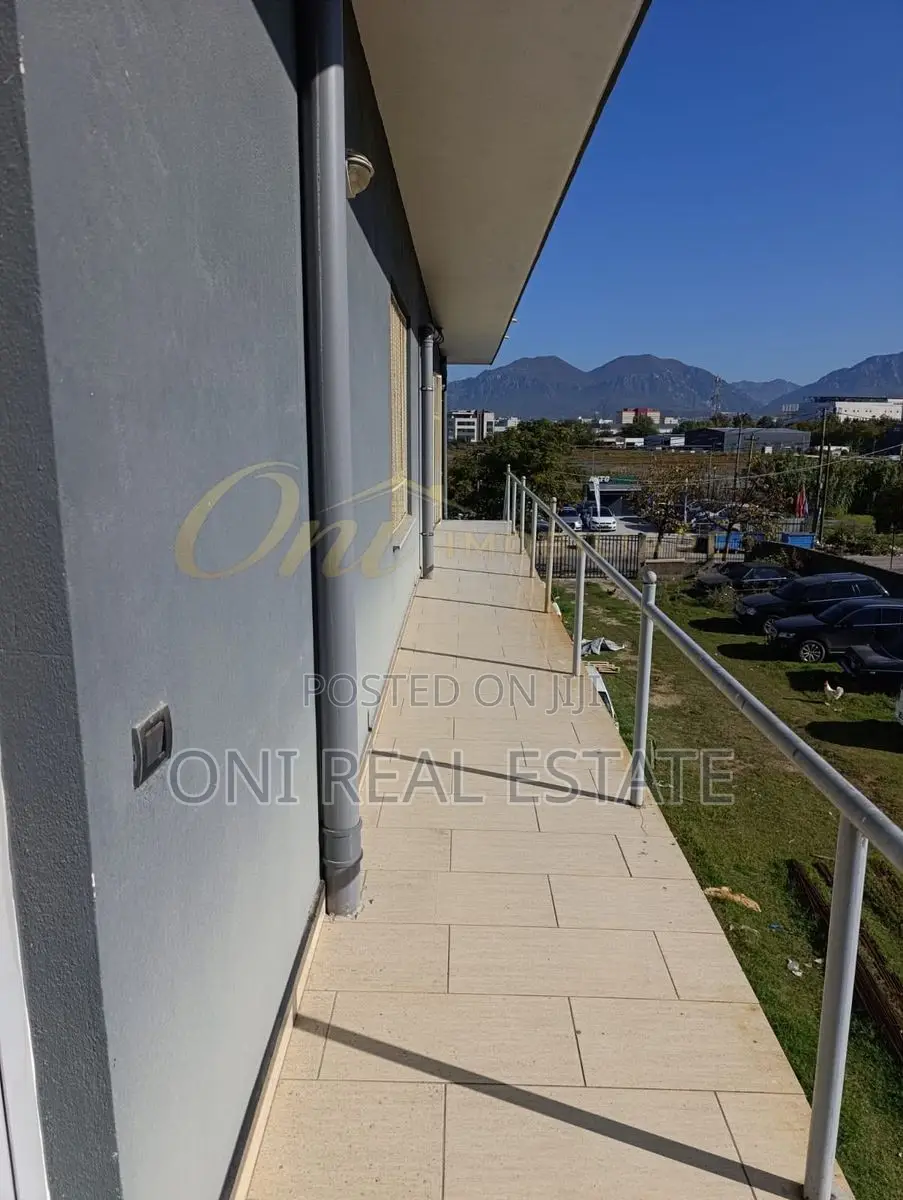 Business building to rent Casa Italia (Tirana - city)