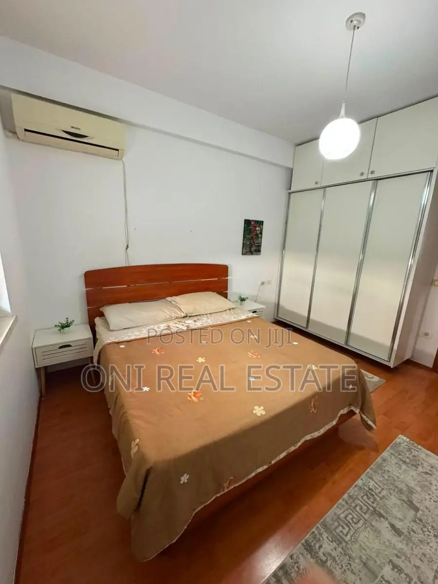 Apartment to rent Komuna e Parisit - Kristal Center (Tirana - city)