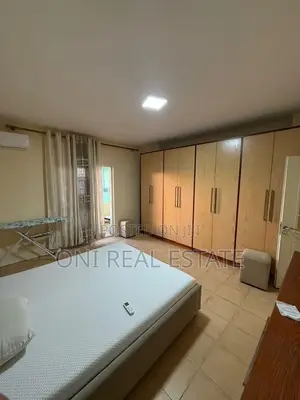 Apartment to rent Komuna e Parisit - Kristal Center (Tirana - city)