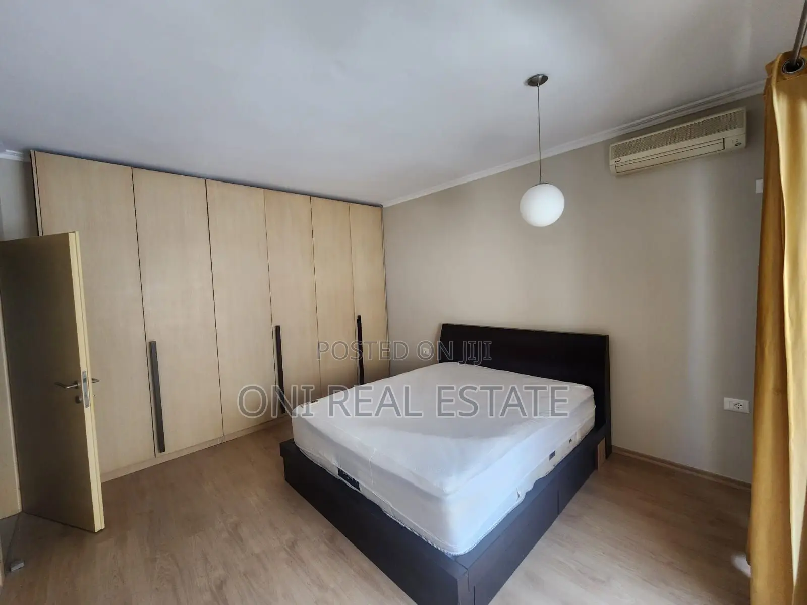 Apartment to rent Komuna e Parisit - Kristal Center (Tirana - city)