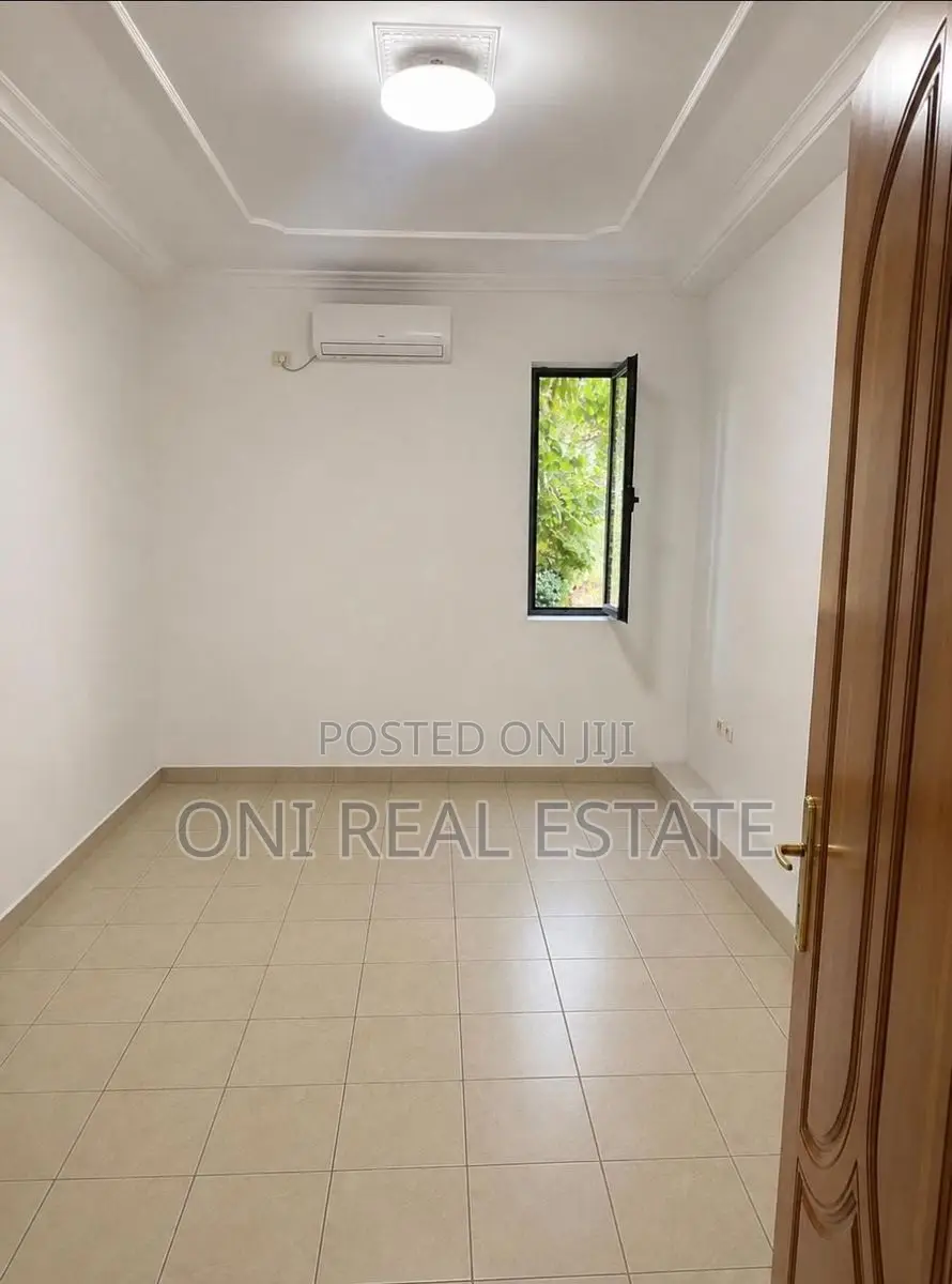 Office to rent Center (Tirana - city)