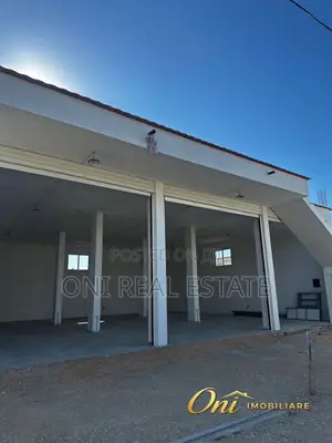 Business building to rent Center (Kamza City)