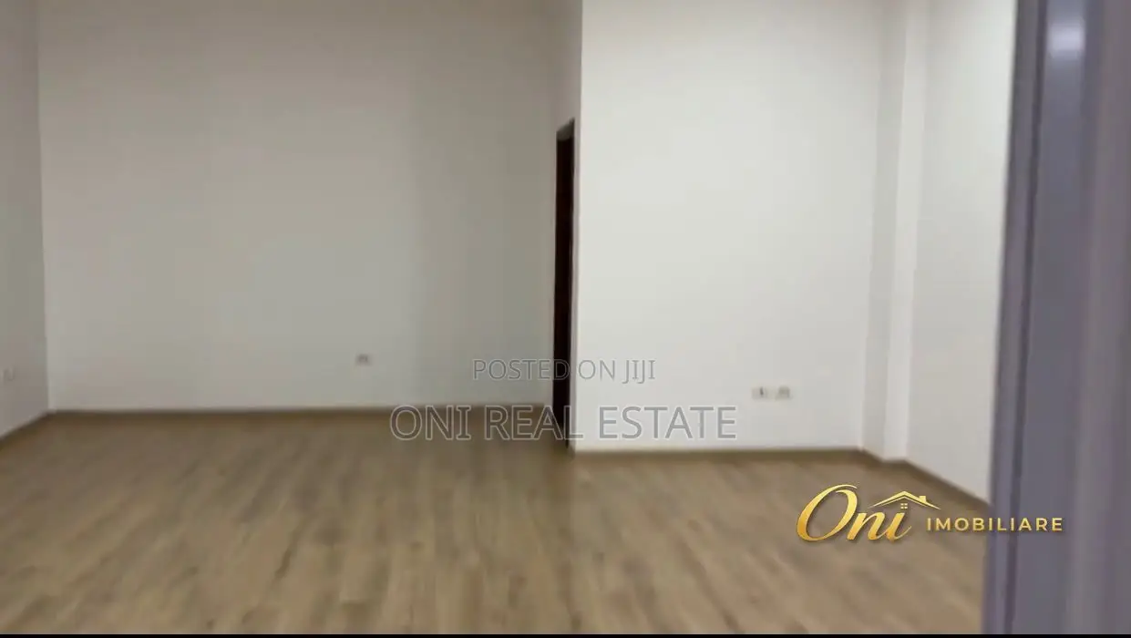 Office to rent Kavaja Str. - 21 Dhjetori (Tirana - city)