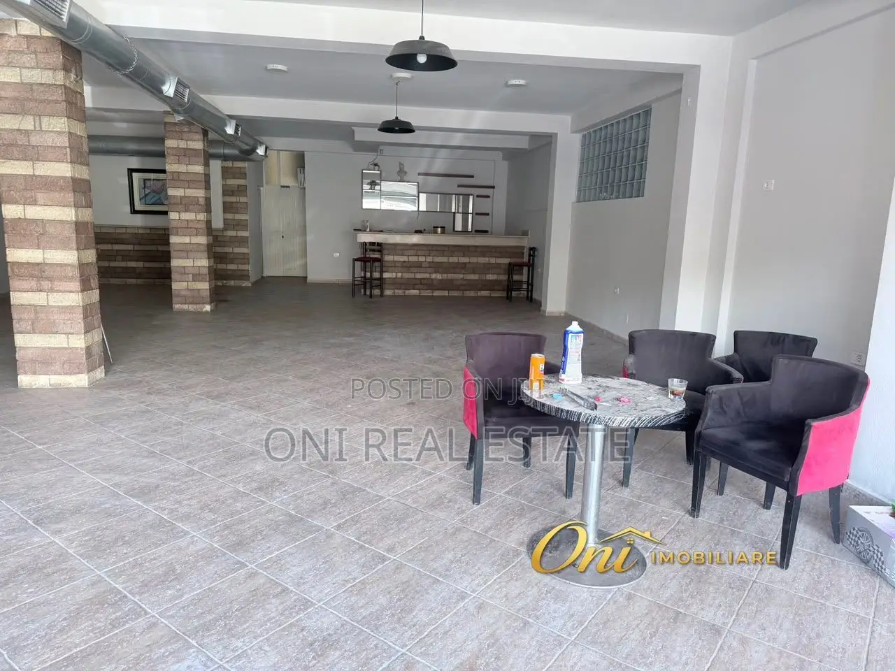 Store to rent Train Station - New Boulevard - Brrake (Tirana - city)