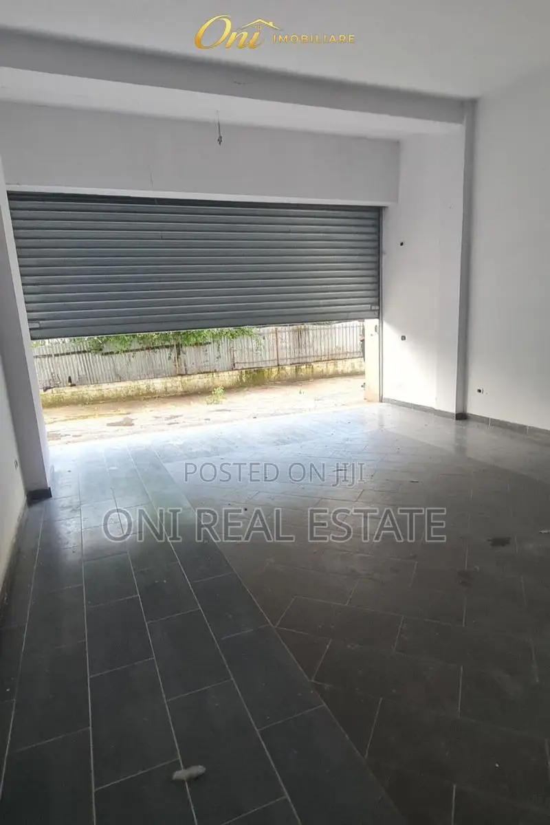 Store to rent Astiri - Unaza e Re (Tirana - city)