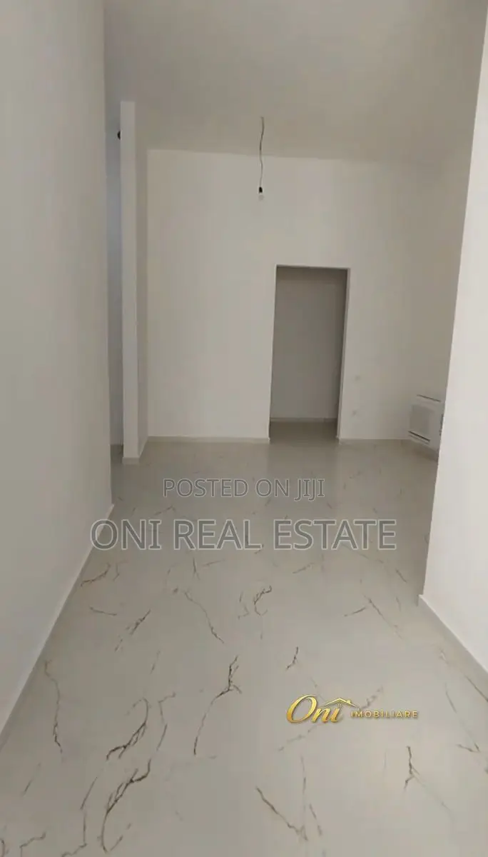 Office to rent Durres Str. - Bogdaneve Str. (Tirana - city)