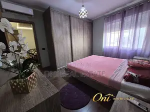 Apartment to rent Komuna e Parisit - Kristal Center (Tirana - city)